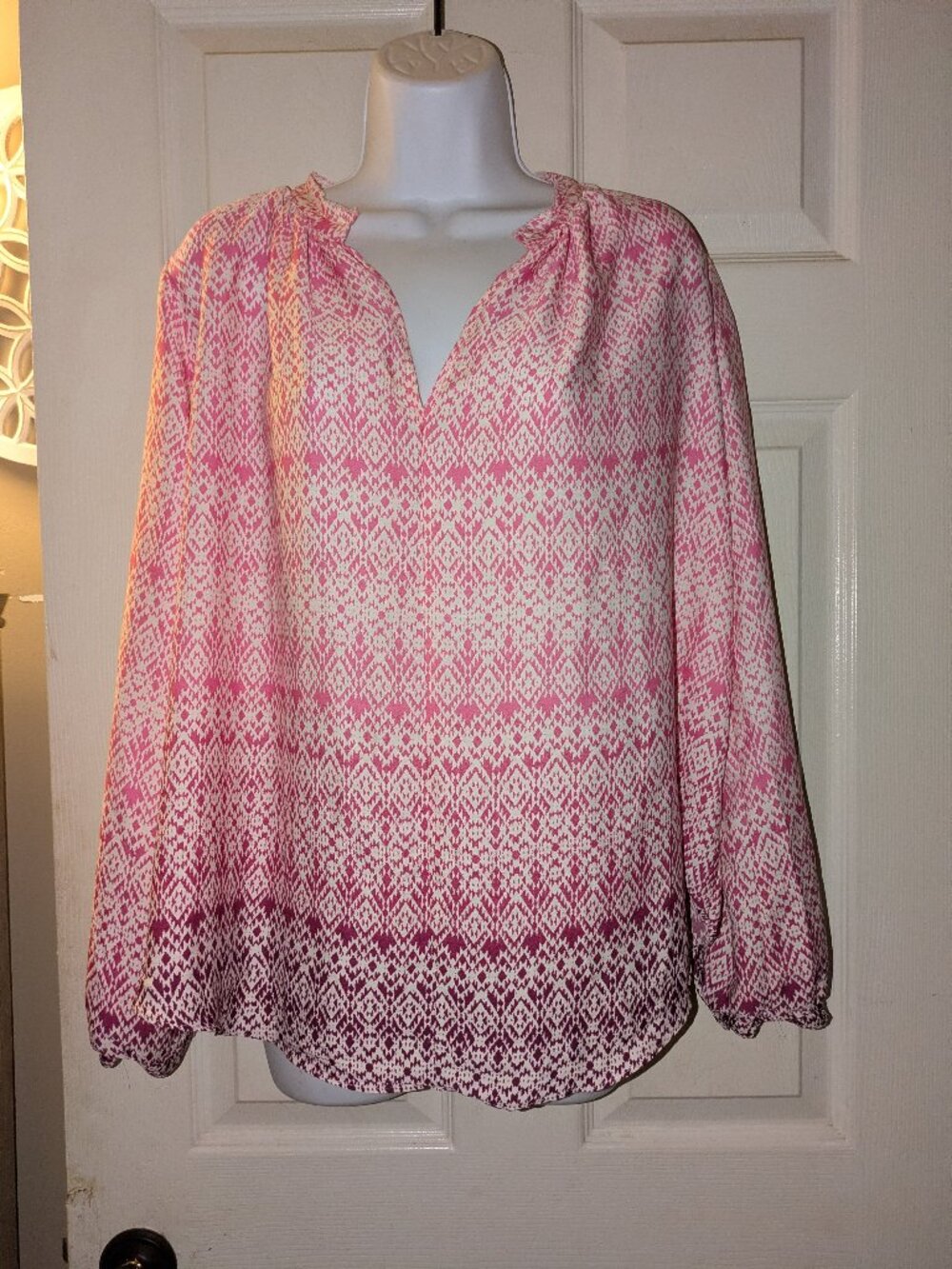 Gap top size medium